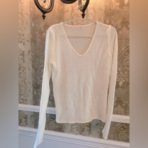 John Galt Cream Knit sweater - Picture 1 of 3